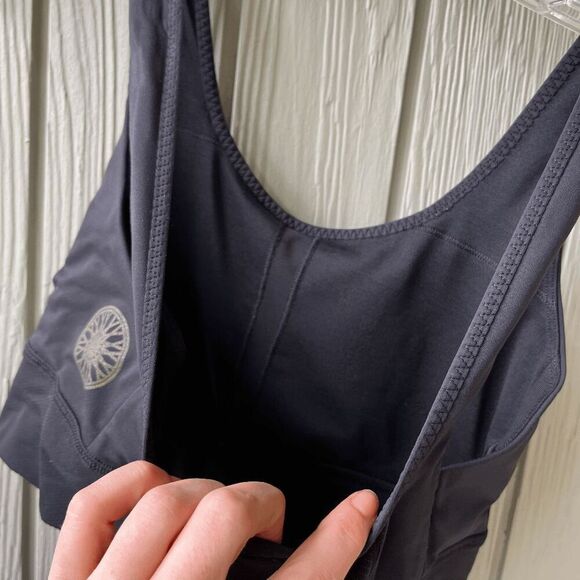 Lululemon Free To Be Tank – Black, Zipper Hem, Pockets, XS/S (Sz 4) - Picture 6 of 7